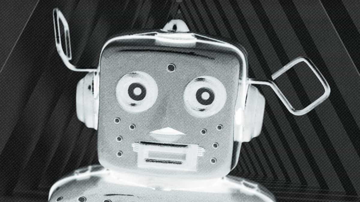 Nansen CEO Alex Svanevik predicts AI agents will outnumber human traders within two years as the platform evolves from analytics into autonomous onchain trading