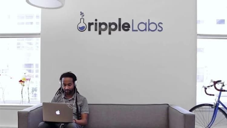 XRP Ledger’s Batch V1.1 is one validator vote from activation, with 27 of 35 trusted validators backing the upgrade to bundle up to eight transactions atomically