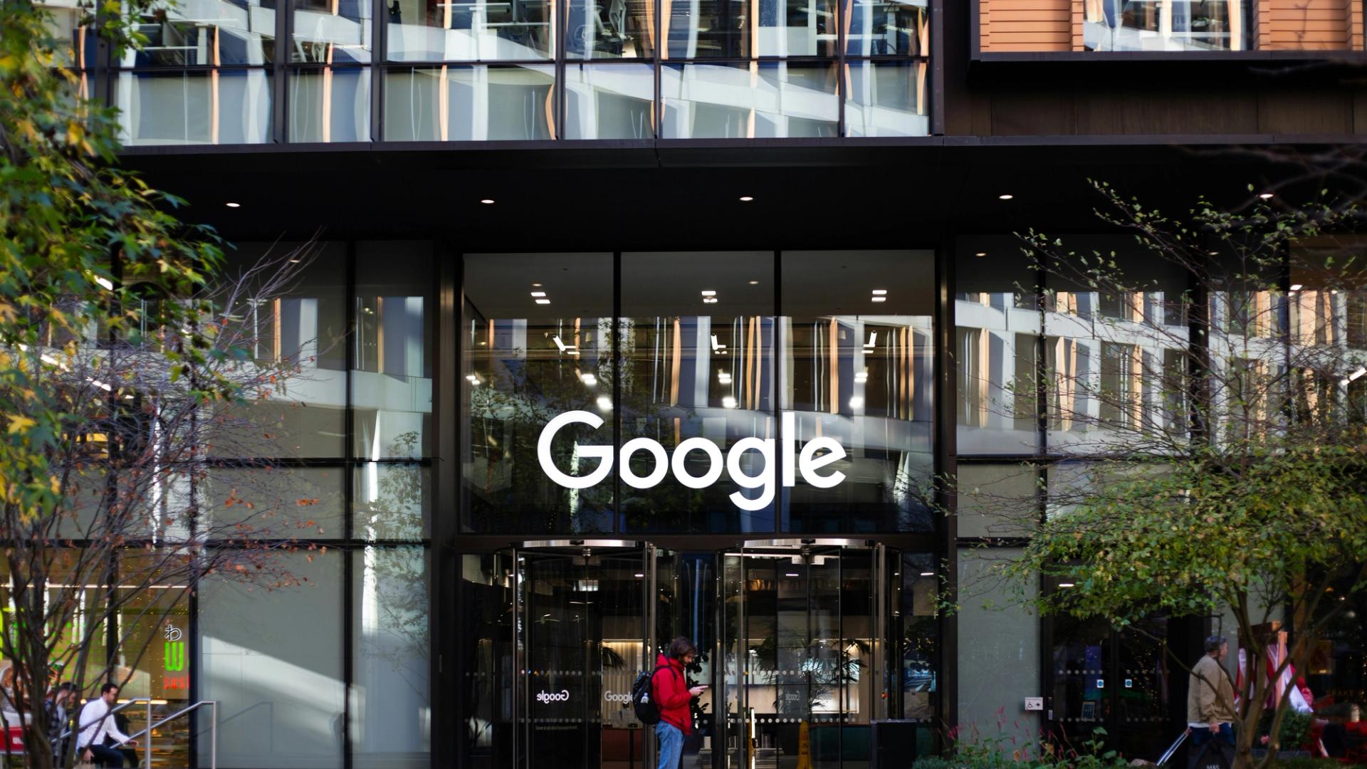 Google and Apple are hiring crypto talent as job listings point to potential projects involving stablecoins, tokenized deposits and blockchain infrastructure