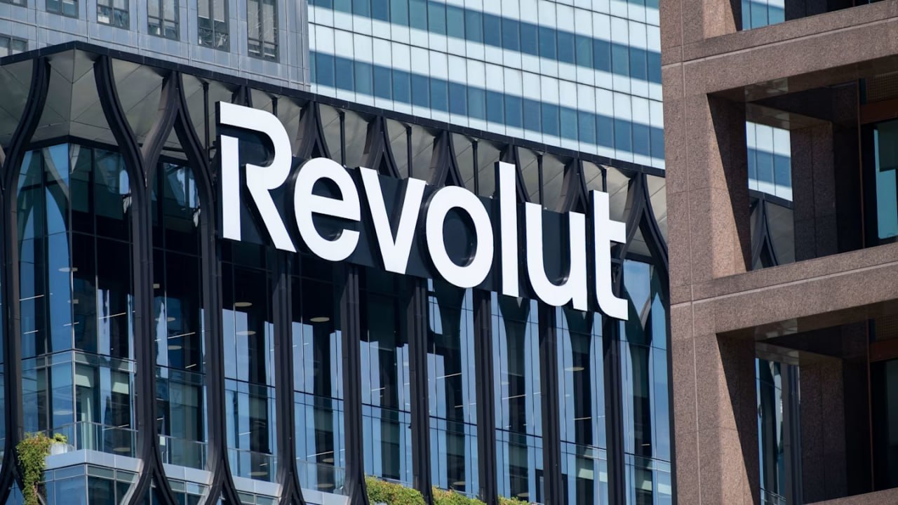 Bank of England orders skilled-person review of Revolut's product approvals after UK banking licence